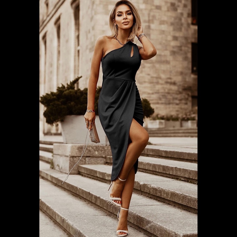 Cutout Pleated Detail Tulip Hem One-Shoulder Dress